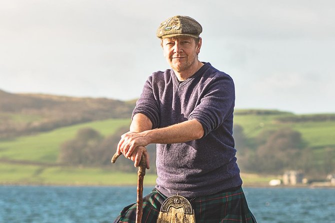 The Celtic Experience - Private 1 day tour - Achnabreck cup and ring marks, prehistoric rock art at human scale