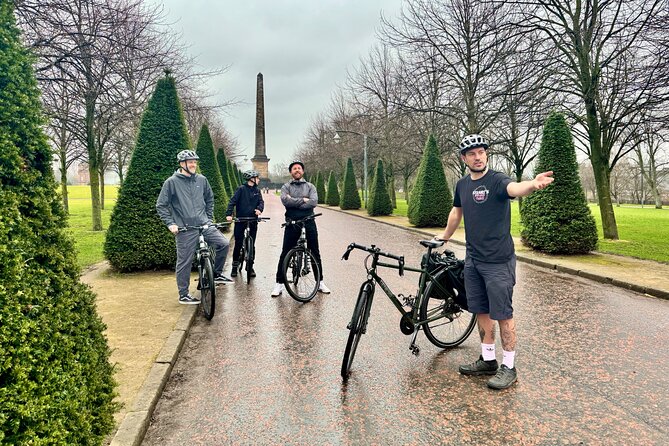 The Essential Bike and E Bike Tour of Glasgow Center and Beyond - Kelvingrove Park and the red-stone museum look