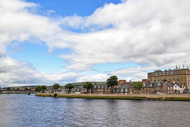 The Ultimate Loch Ness Group Tour from Invergordon - Cawdor Castle: gardens, downtime, and a food option when lunch is not included