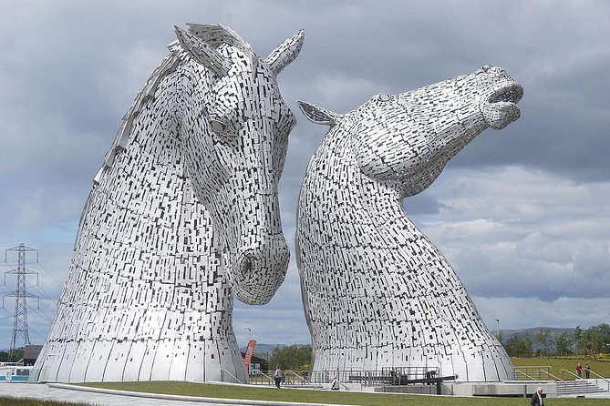 the World Famous Kelpies and Stirling Castle small group tours - Stop 1: The Kelpies and The Helix, 30-meter equine art with photo angles
