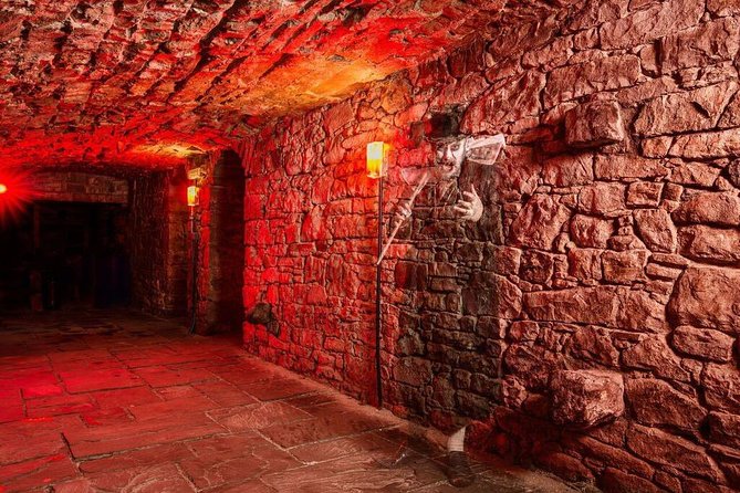 The World Famous Underground Ghost Tour - Wynds and Closes: A Night Walk Above Secret Streets