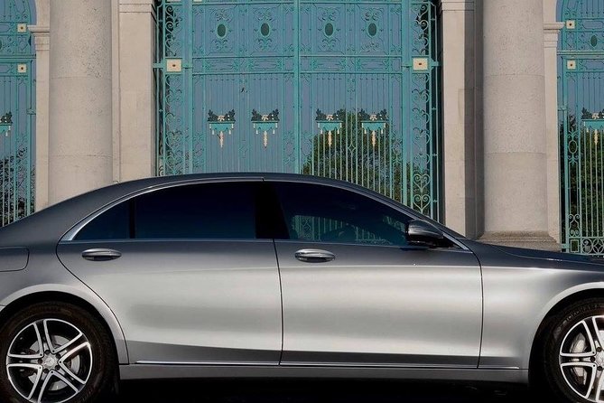 Trump Turnberry Hotel Resort Luxury Transfer - Glasgow Airport pickup, meeting point, and the handoff
