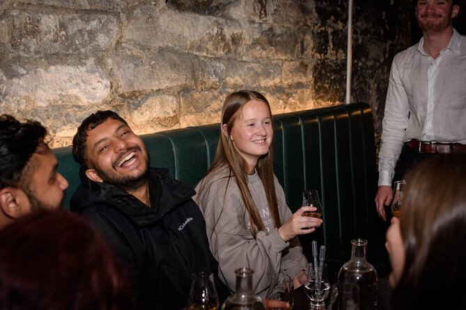 Wee Dram: Edinburgh's underground tour with whisky or gin | 60min - Timing: a good stop for an Edinburgh day that moves fast