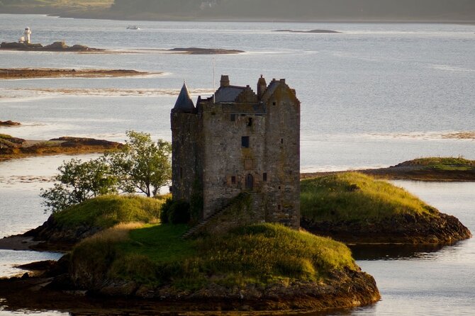 West Coast Lochs & Castles Tour - from Edinburgh - Luss on Loch Lomond: start with a village you can actually stroll