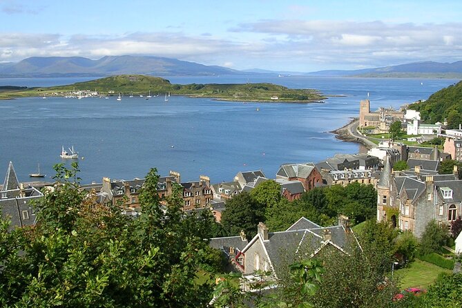 West Coast Lochs & Castles Tour - from Glasgow - Oban lunch break: real time for seafood in Scotland’s coastal town