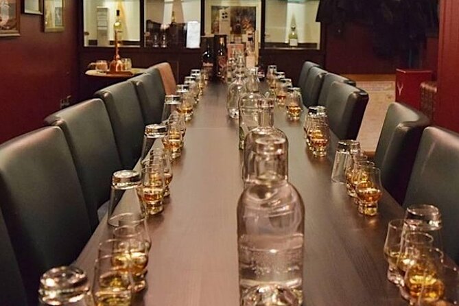 Whisky Tasting at Edinburgh's Award Winning Whiski Rooms - The one-hour flow: four drams, guided sampling